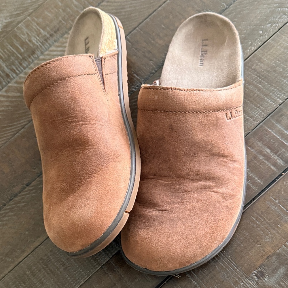L.L. Bean women’s Tan Suede Slip-On Shoes